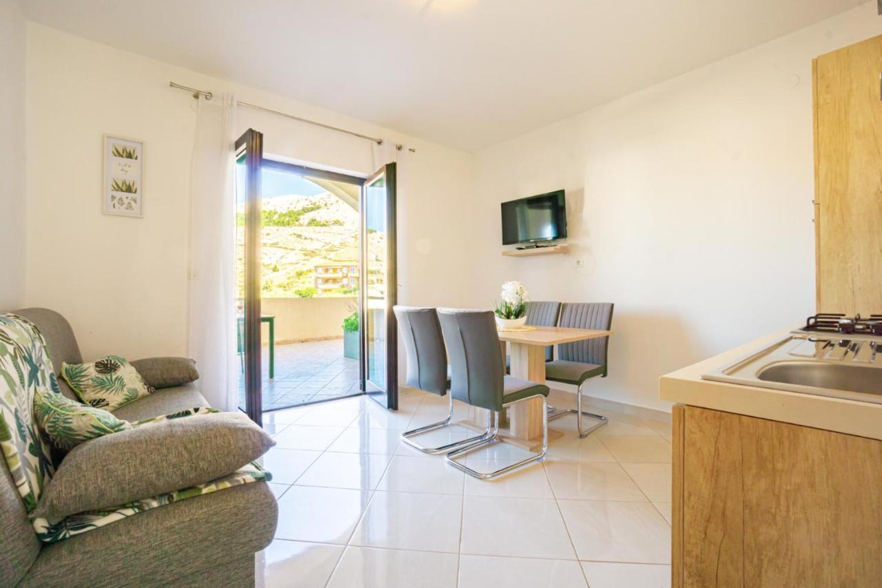 Apartment And Room Bacic ميتغنا المظهر الخارجي الصورة