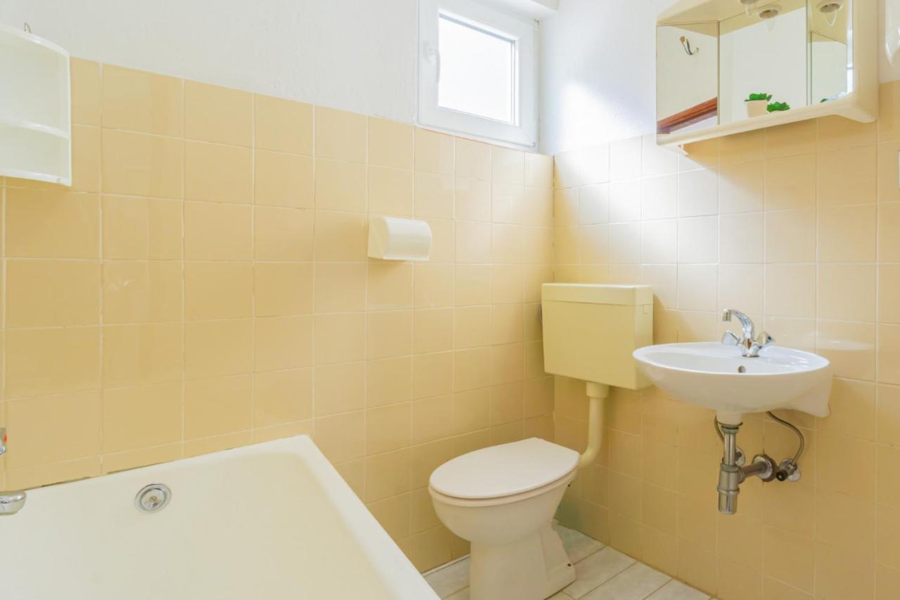 Apartment And Room Bacic ميتغنا المظهر الخارجي الصورة