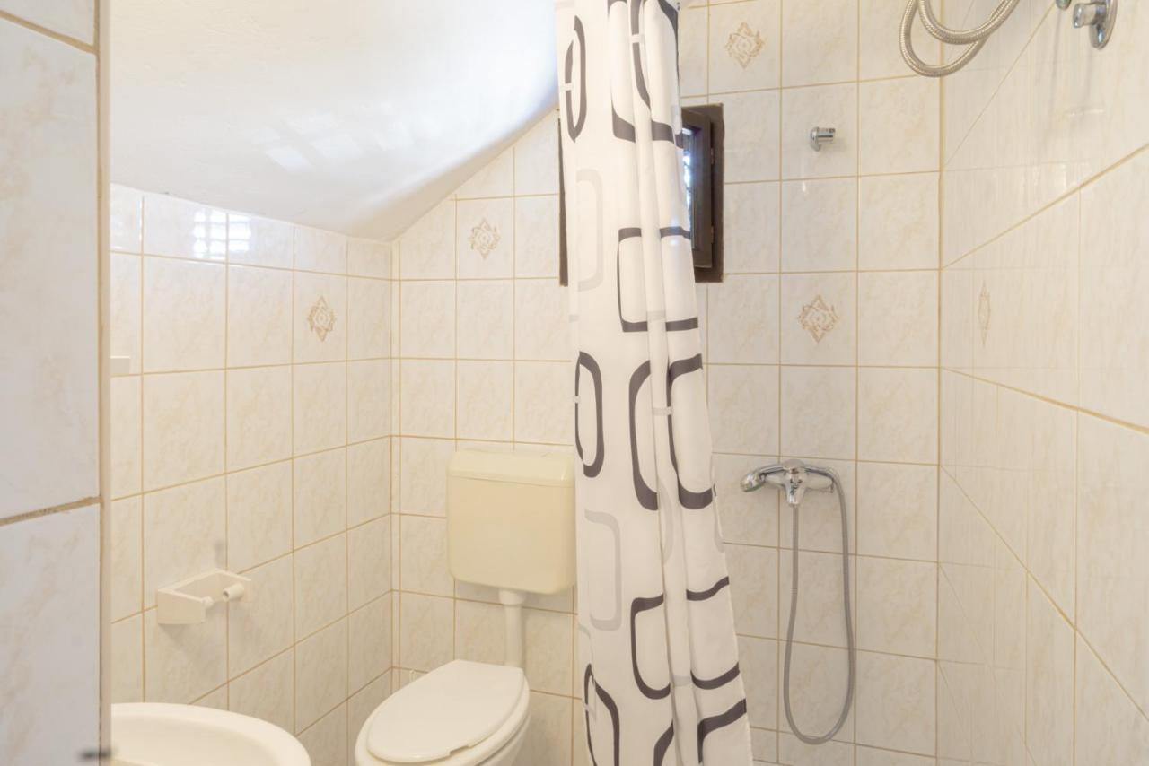 Apartment And Room Bacic ميتغنا المظهر الخارجي الصورة