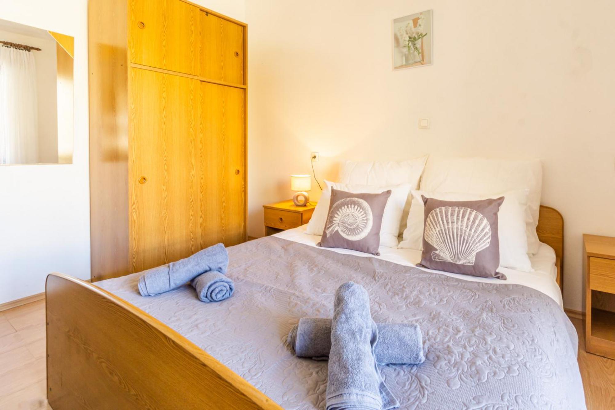 Apartment And Room Bacic ميتغنا الغرفة الصورة